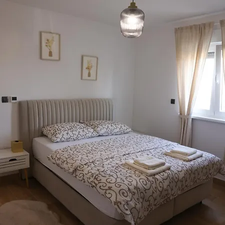 Tyra&tiara Apartmán *