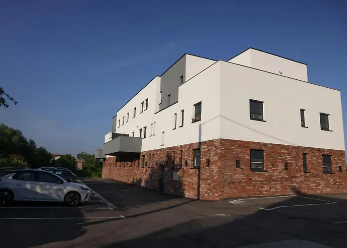 Tyra&tiara זאגרב