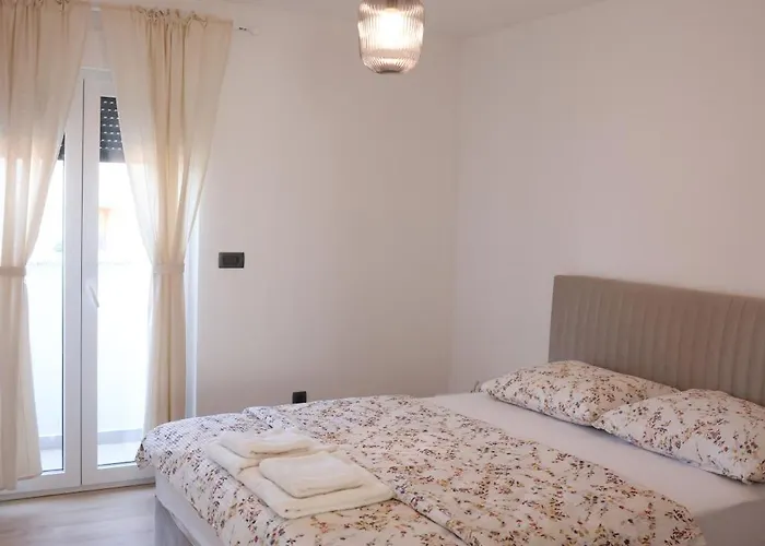 Tyra&tiara * זאגרב